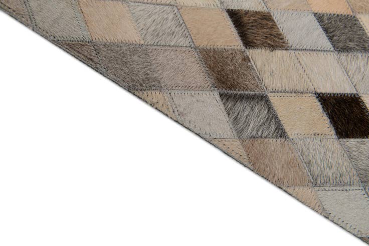 Detail image of 6' 9 x 9' 10 Cowhide Stocks Rug