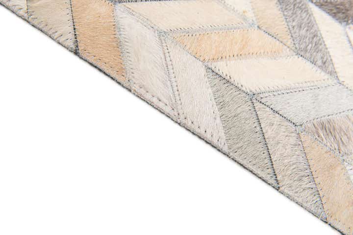 6' 7 x 10' Cowhide Stocks Rug