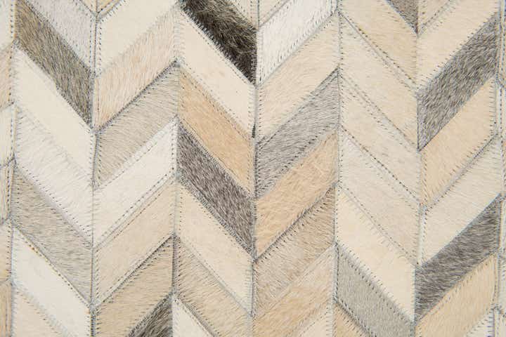 6' 9 x 9' 11 Cowhide Stocks Rug