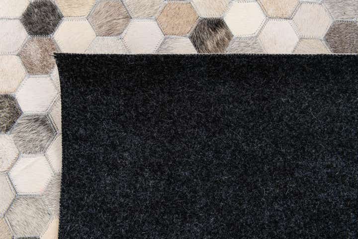 6' 8 x 10' Cowhide Stocks Rug
