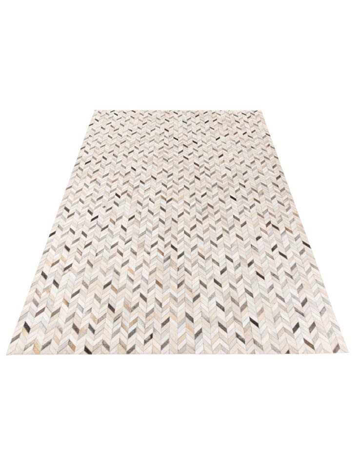 Detail image of 6' 7 x 9' 10 Cowhide Stocks Rug