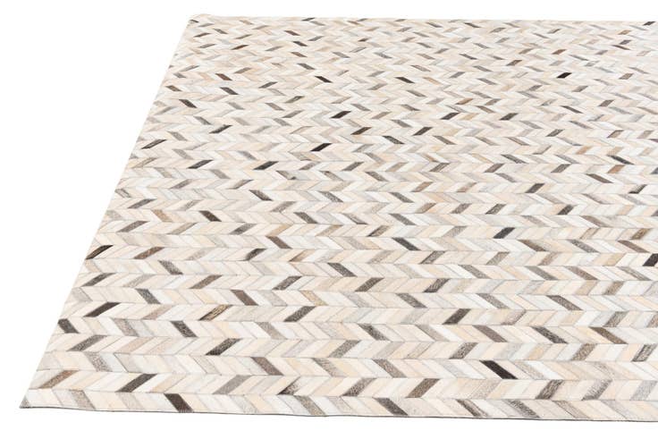 Detail image of 6' 7 x 9' 10 Cowhide Stocks Rug