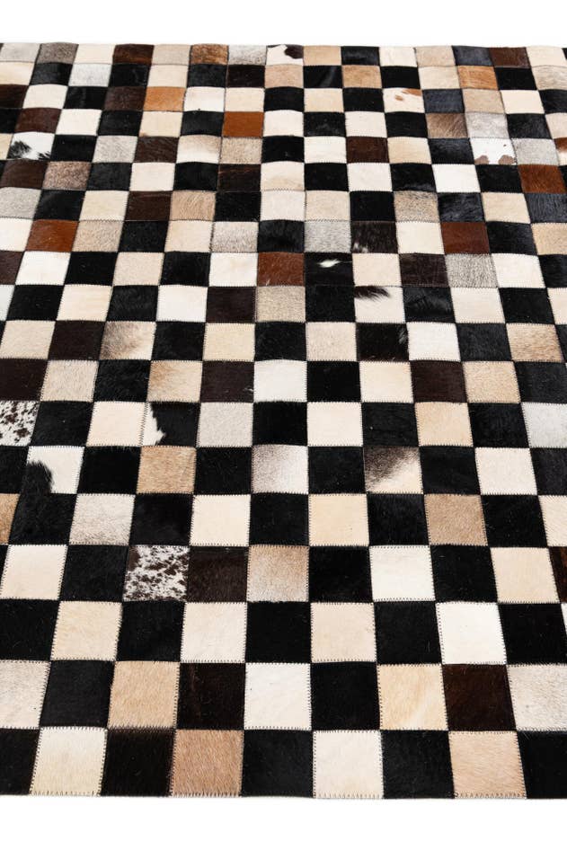 Detail image of 4' 9 x 6' 7 Cowhide Stocks Rug