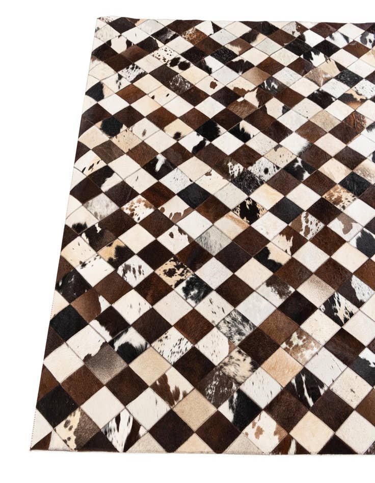 Detail image of 4' 8 x 6' 9 Cowhide Stocks Rug
