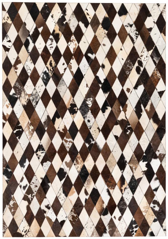 Detail image of 4' 8 x 6' 9 Cowhide Stocks Rug