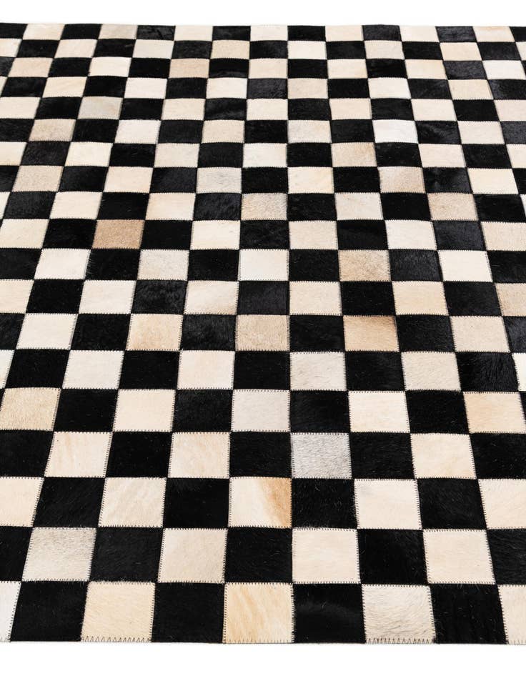 Detail image of 4' 9 x 6' 8 Cowhide Stocks Rug