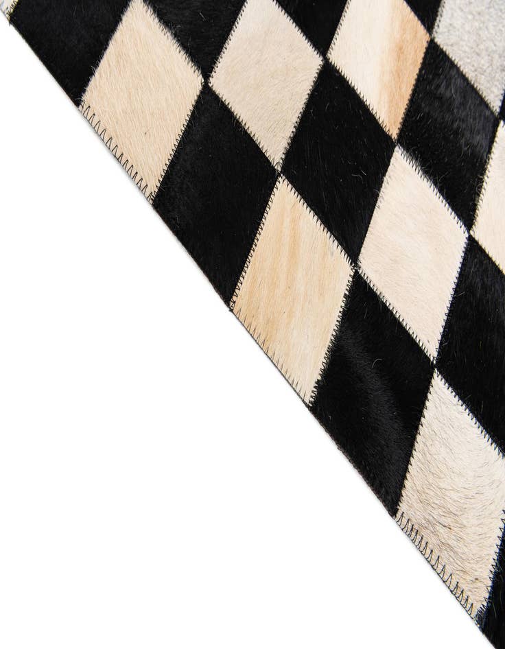 Detail image of 4' 9 x 6' 8 Cowhide Stocks Rug