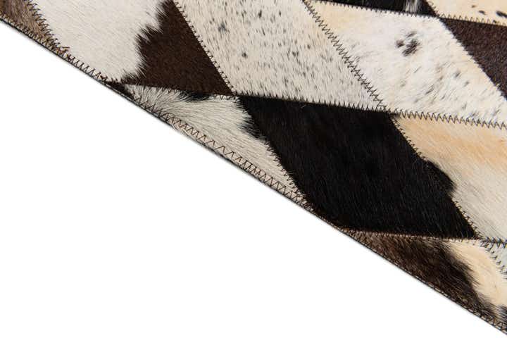 4' 8 x 6' 9 Cowhide Stocks Rug