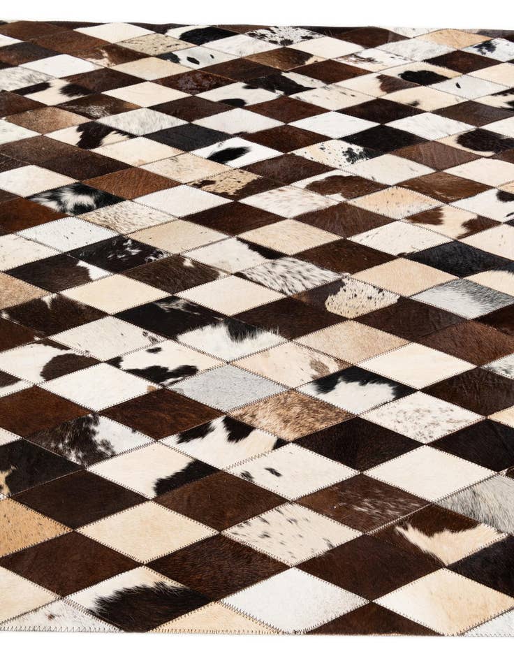 Detail image of 4' 8 x 6' 9 Cowhide Stocks Rug