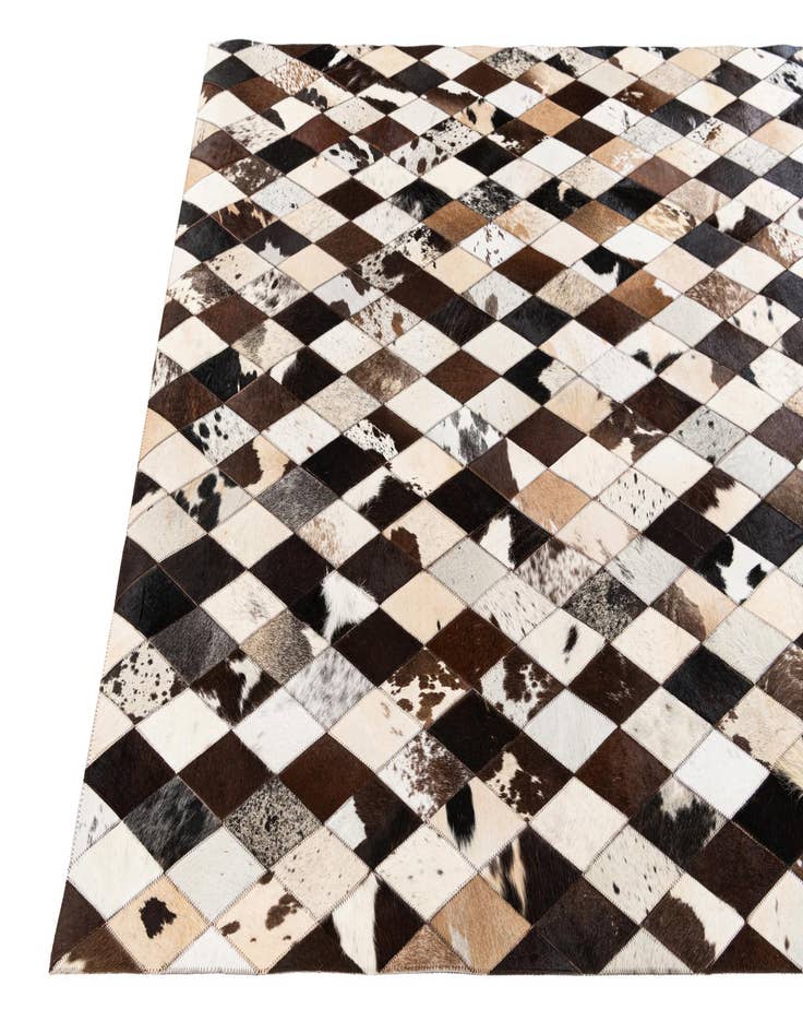 Detail image of 4' 8 x 6' 9 Cowhide Stocks Rug