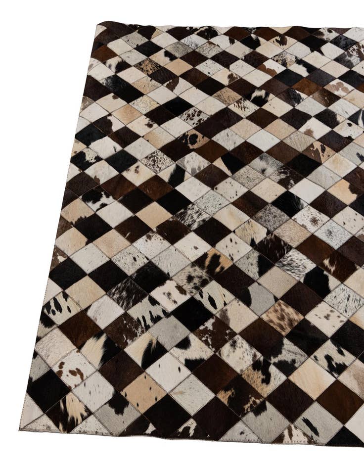 Detail image of 4' 9 x 6' 9 Cowhide Stocks Rug