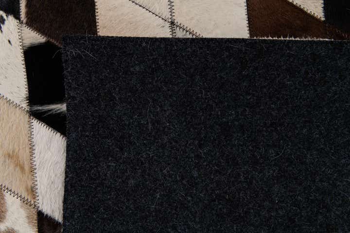 4' 9 x 6' 9 Cowhide Stocks Rug