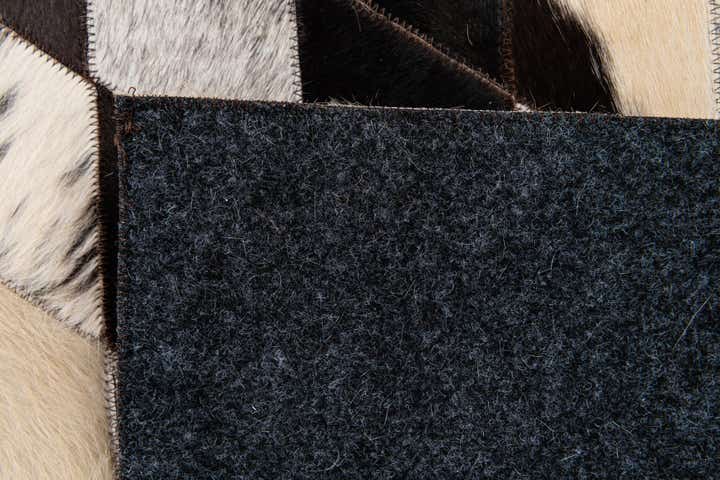 4' 8 x 6' 8 Cowhide Stocks Rug