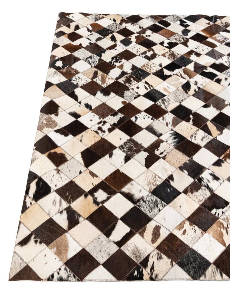 Detail image of 4' 8 x 6' 8 Cowhide Stocks Rug