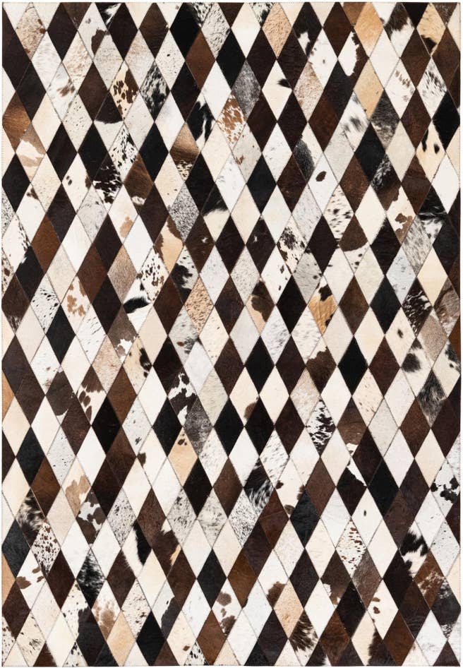 Detail image of 4' 9 x 6' 9 Cowhide Stocks Rug