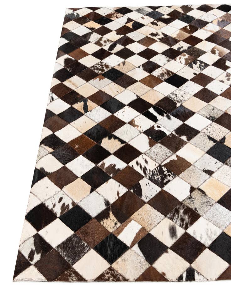 Detail image of 4' 9 x 6' 9 Cowhide Stocks Rug