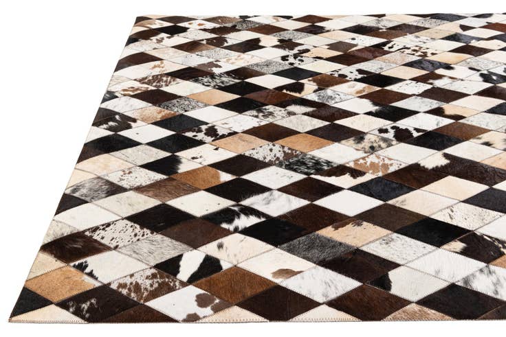 Detail image of 4' 8 x 6' 9 Cowhide Stocks Rug