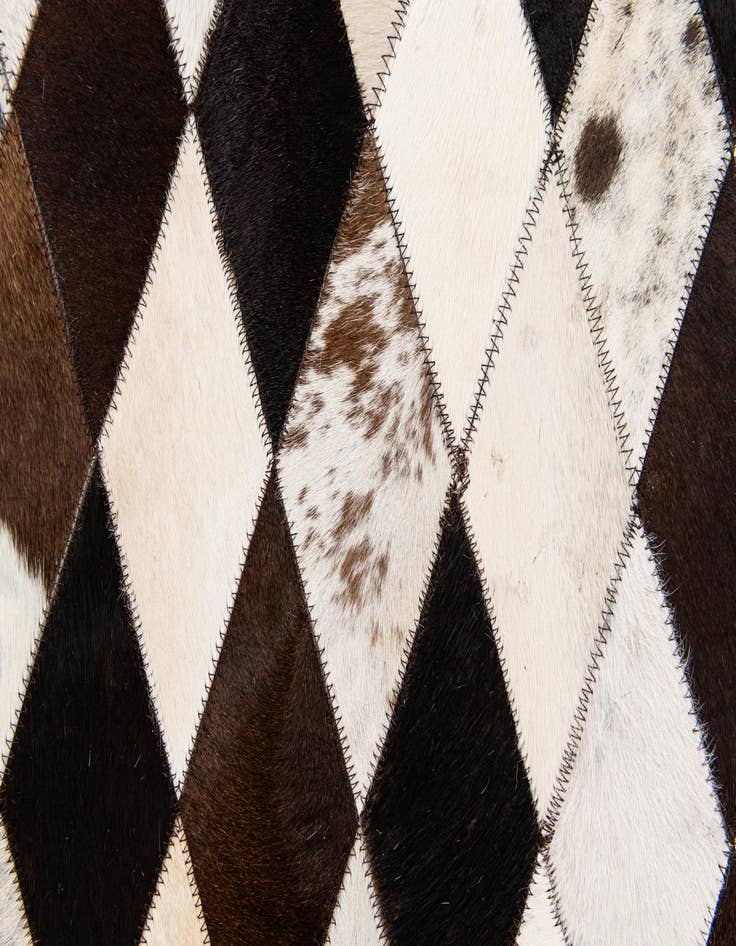 Detail image of 4' 8 x 6' 9 Cowhide Stocks Rug