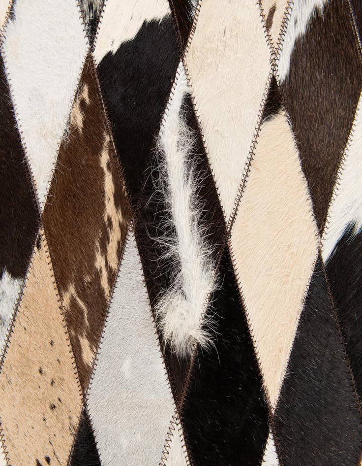 Detail image of 4' 8 x 6' 6 Cowhide Stocks Rug