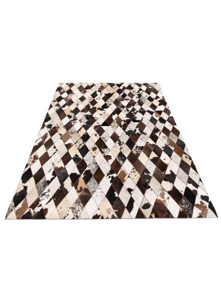 Detail image of 4' 8 x 6' 9 Cowhide Stocks Rug