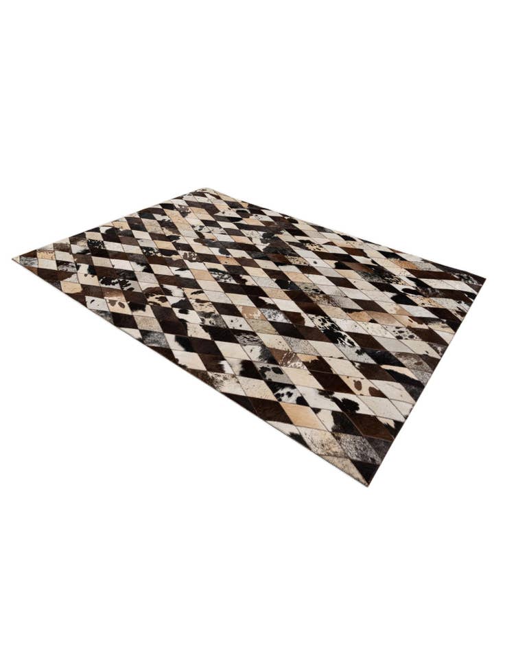 Detail image of 4' 9 x 6' 6 Cowhide Stocks Rug
