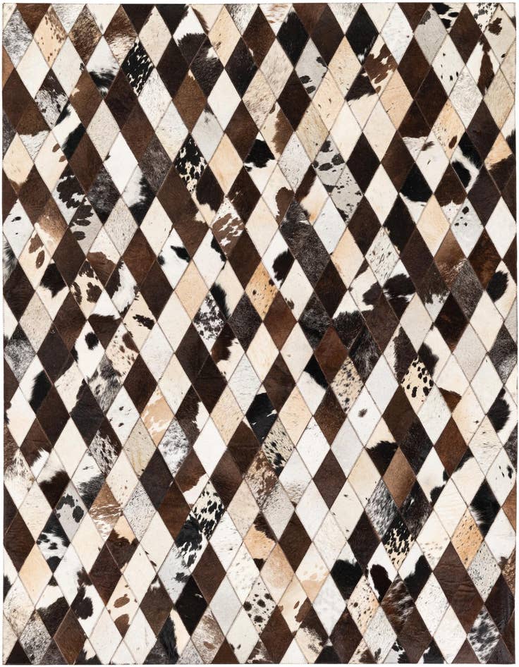 Detail image of 4' 9 x 6' 6 Cowhide Stocks Rug
