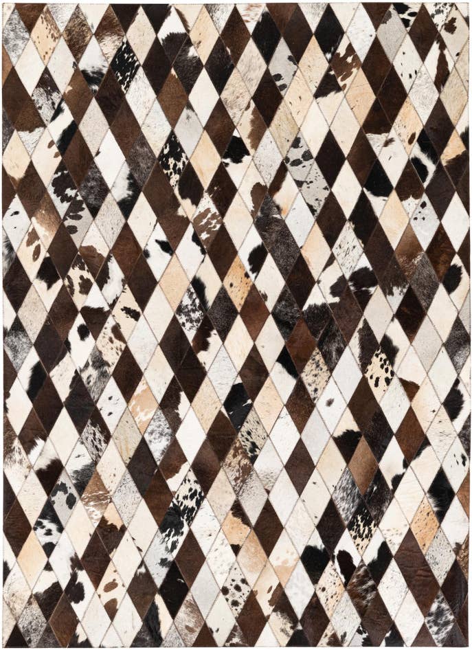 Detail image of 4' 9 x 6' 6 Cowhide Stocks Rug