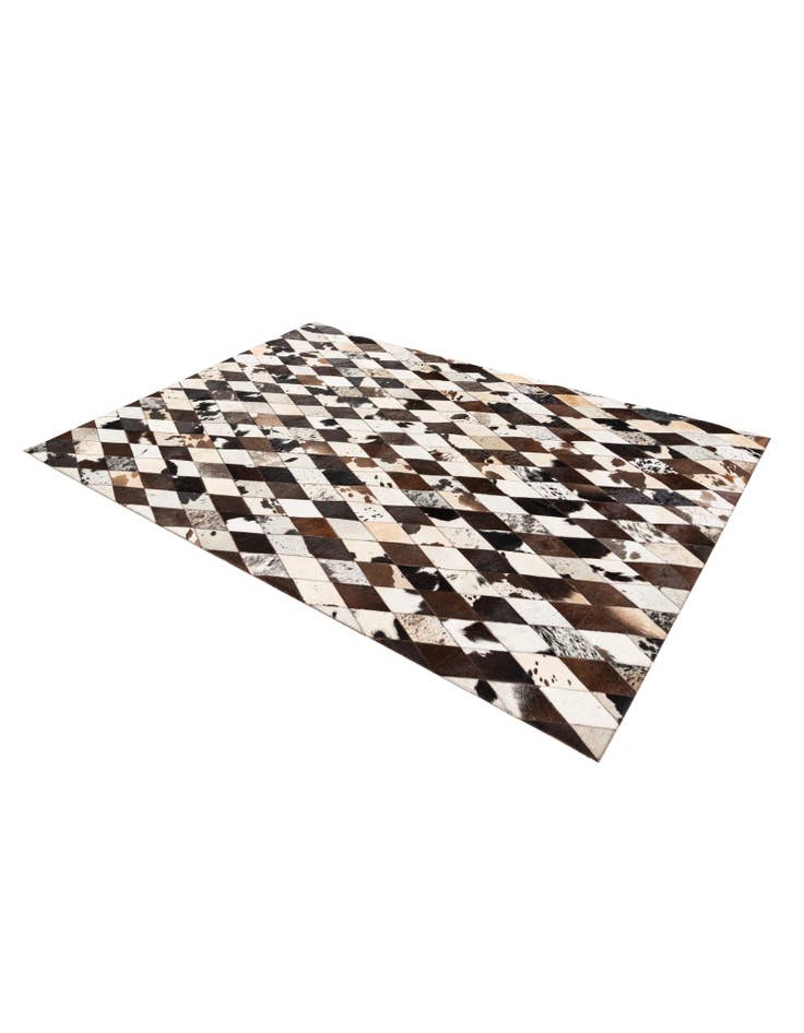 Detail image of 4' 8 x 6' 8 Cowhide Stocks Rug