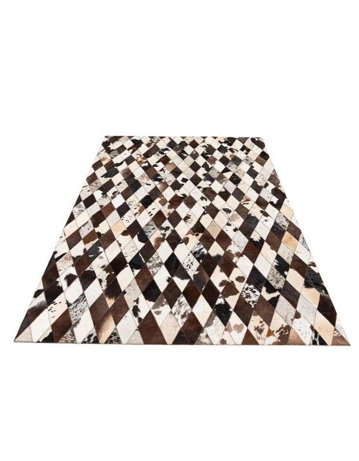 Detail image of 4' 8 x 6' 8 Cowhide Stocks Rug