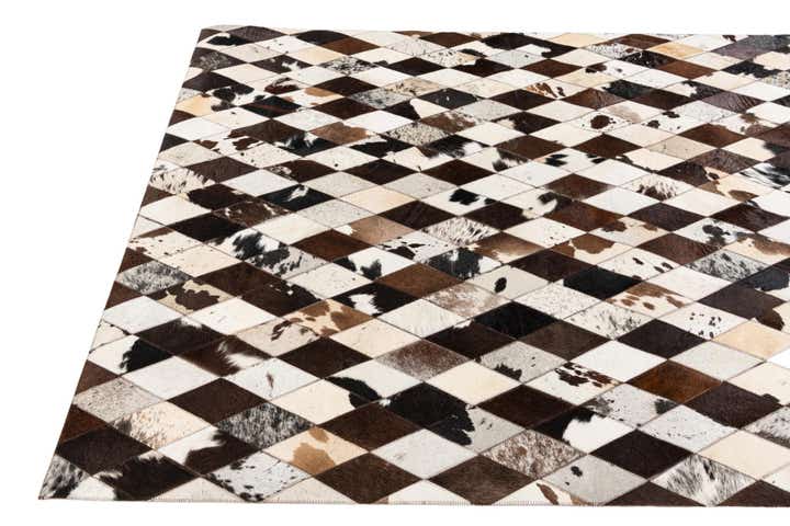 4' 8 x 6' 8 Cowhide Stocks Rug