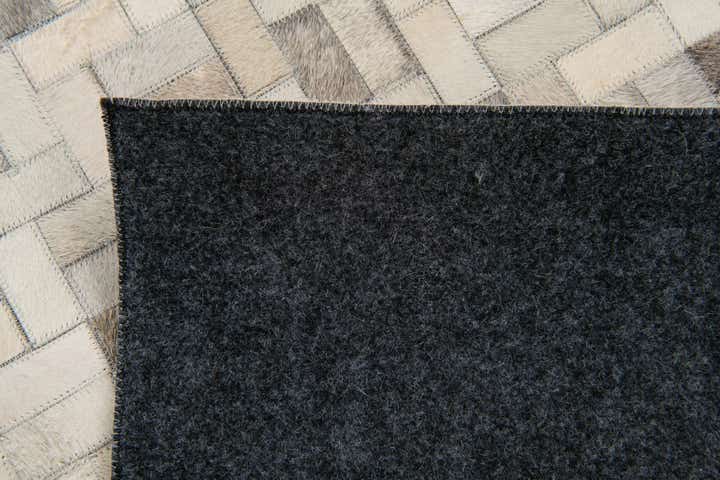 4' 9 x 6' 6 Cowhide Stocks Rug