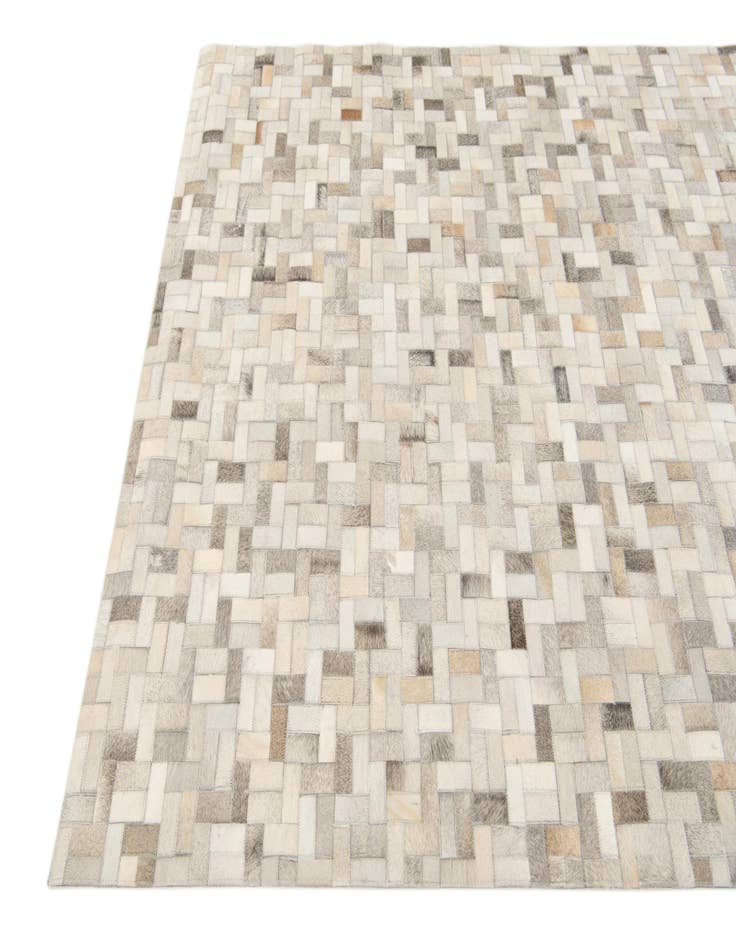 Detail image of 4' 7 x 6' 6 Cowhide Stocks Rug