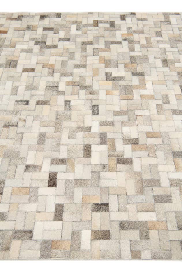 Detail image of 4' 7 x 6' 6 Cowhide Stocks Rug