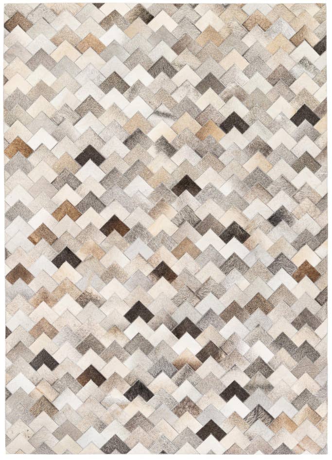 Detail image of 4' 9 x 6' 8 Cowhide Stocks Rug