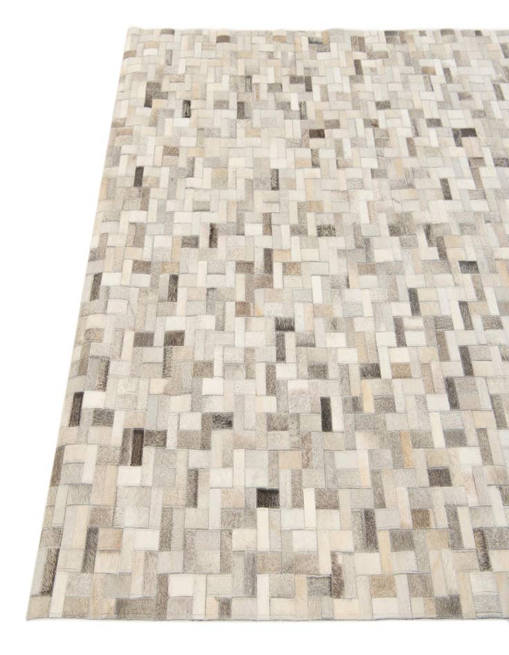 Detail image of 4' 7 x 6' 7 Cowhide Stocks Rug