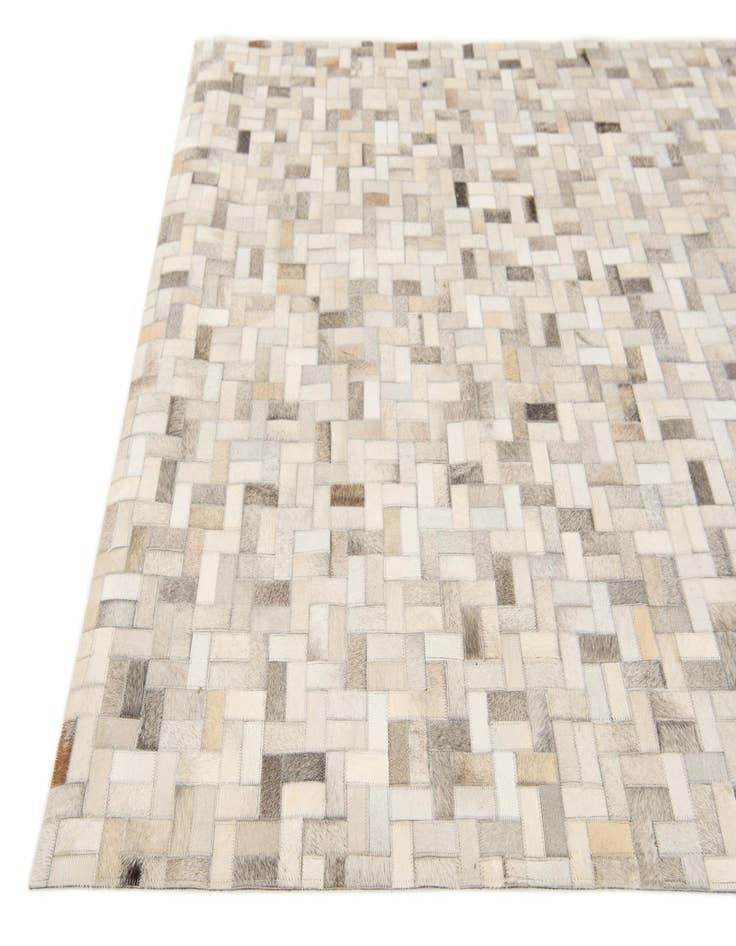 Detail image of 4' 8 x 6' 6 Cowhide Stocks Rug