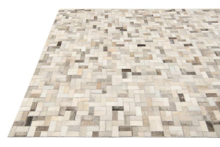 Detail image of 4' 7 x 6' 6 Cowhide Stocks Rug
