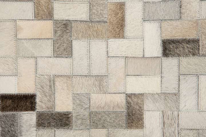 4' 7 x 6' 6 Cowhide Stocks Rug