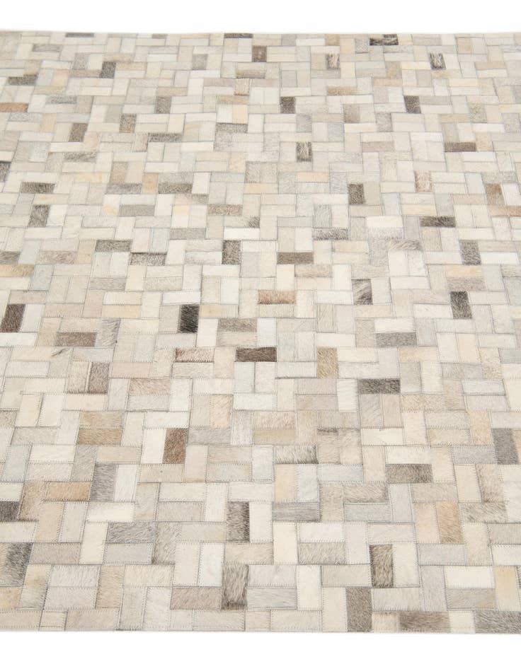 Detail image of 4' 7 x 6' 6 Cowhide Stocks Rug