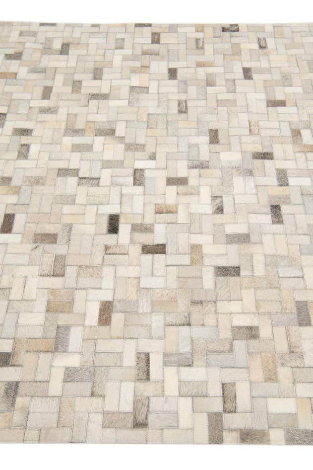 Detail image of 4' 7 x 6' 6 Cowhide Stocks Rug