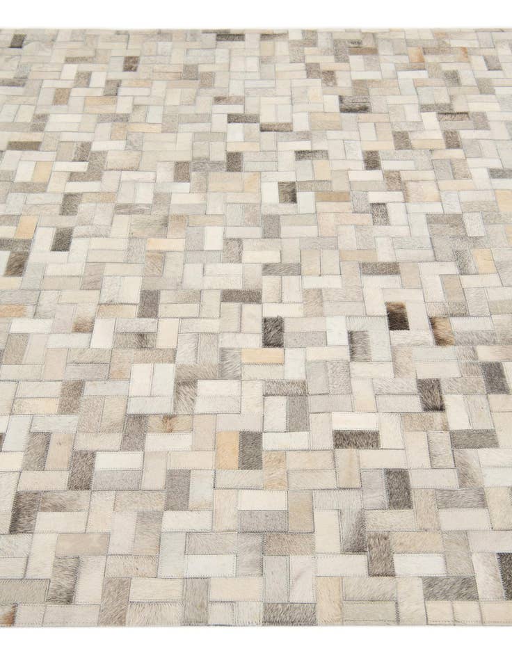 Detail image of 4' 8 x 6' 7 Cowhide Stocks Rug