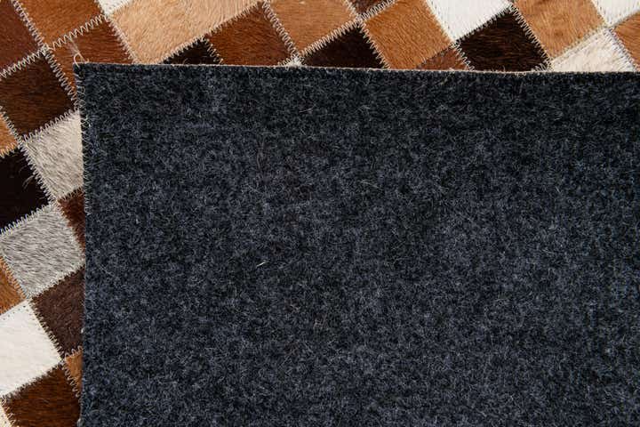 4' 9 x 6' 9 Cowhide Stocks Rug