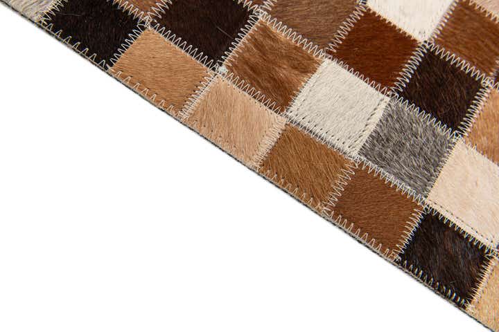 4' 7 x 6' 7 Cowhide Stocks Rug