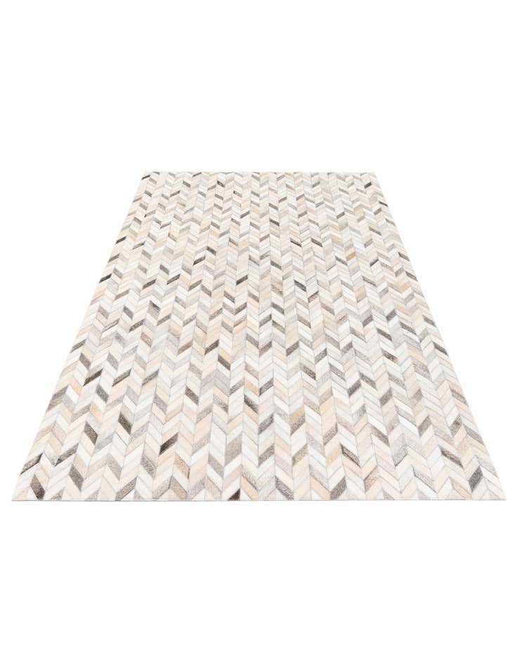 Detail image of 4' 7 x 6' 7 Cowhide Stocks Rug