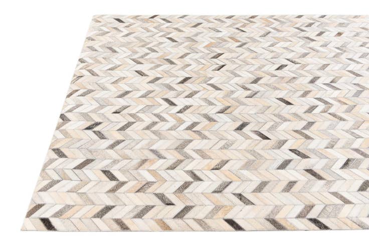 Detail image of 4' 7 x 6' 7 Cowhide Stocks Rug