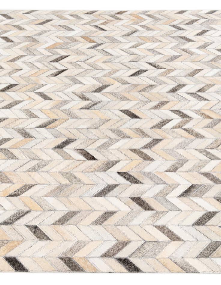 Detail image of 4' 7 x 6' 7 Cowhide Stocks Rug