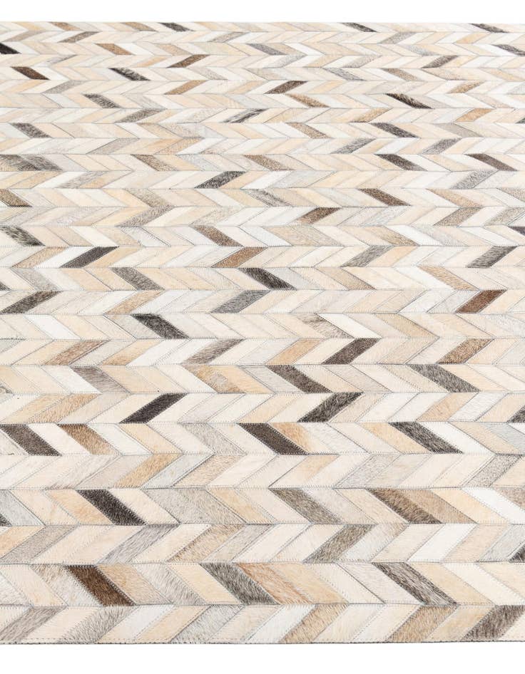 Detail image of 4' 8 x 6' 7 Cowhide Stocks Rug