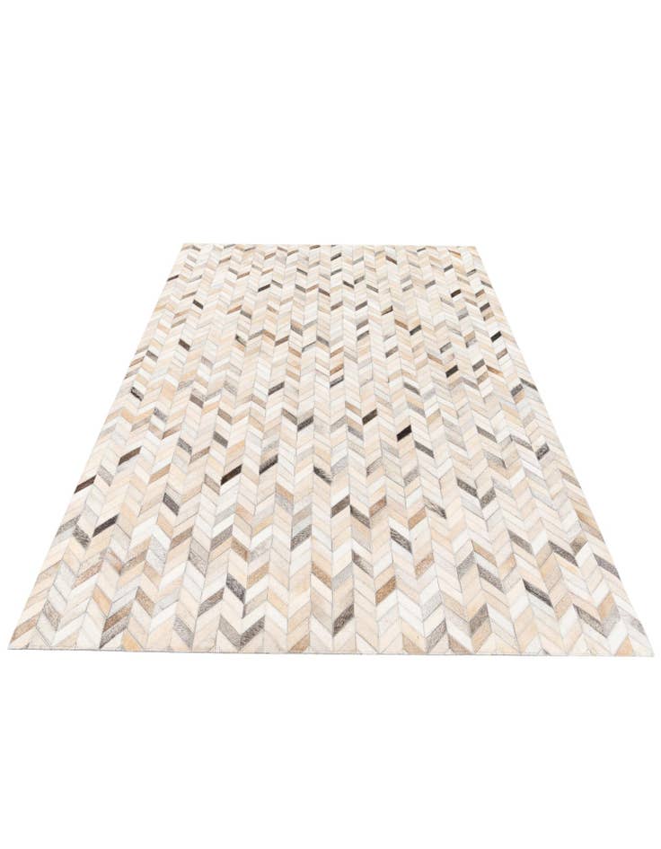 Detail image of 4' 8 x 6' 8 Cowhide Stocks Rug