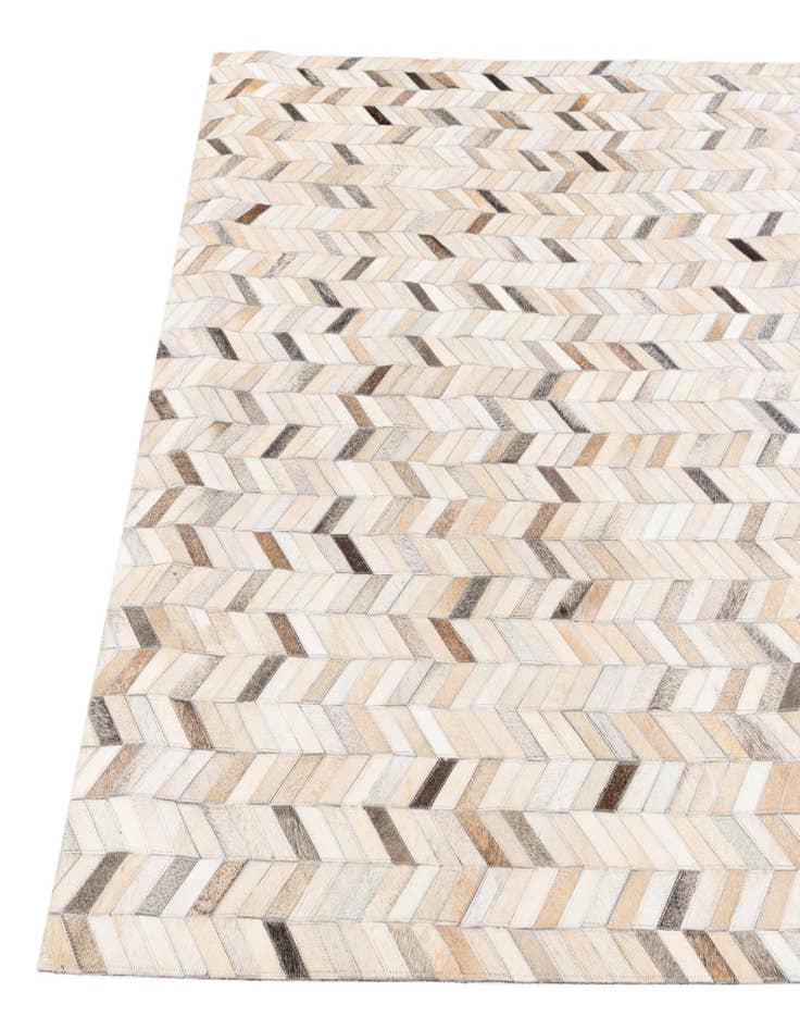 Detail image of 4' 8 x 6' 8 Cowhide Stocks Rug