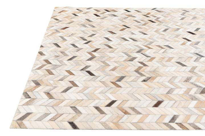 4' 8 x 6' 8 Cowhide Stocks Rug